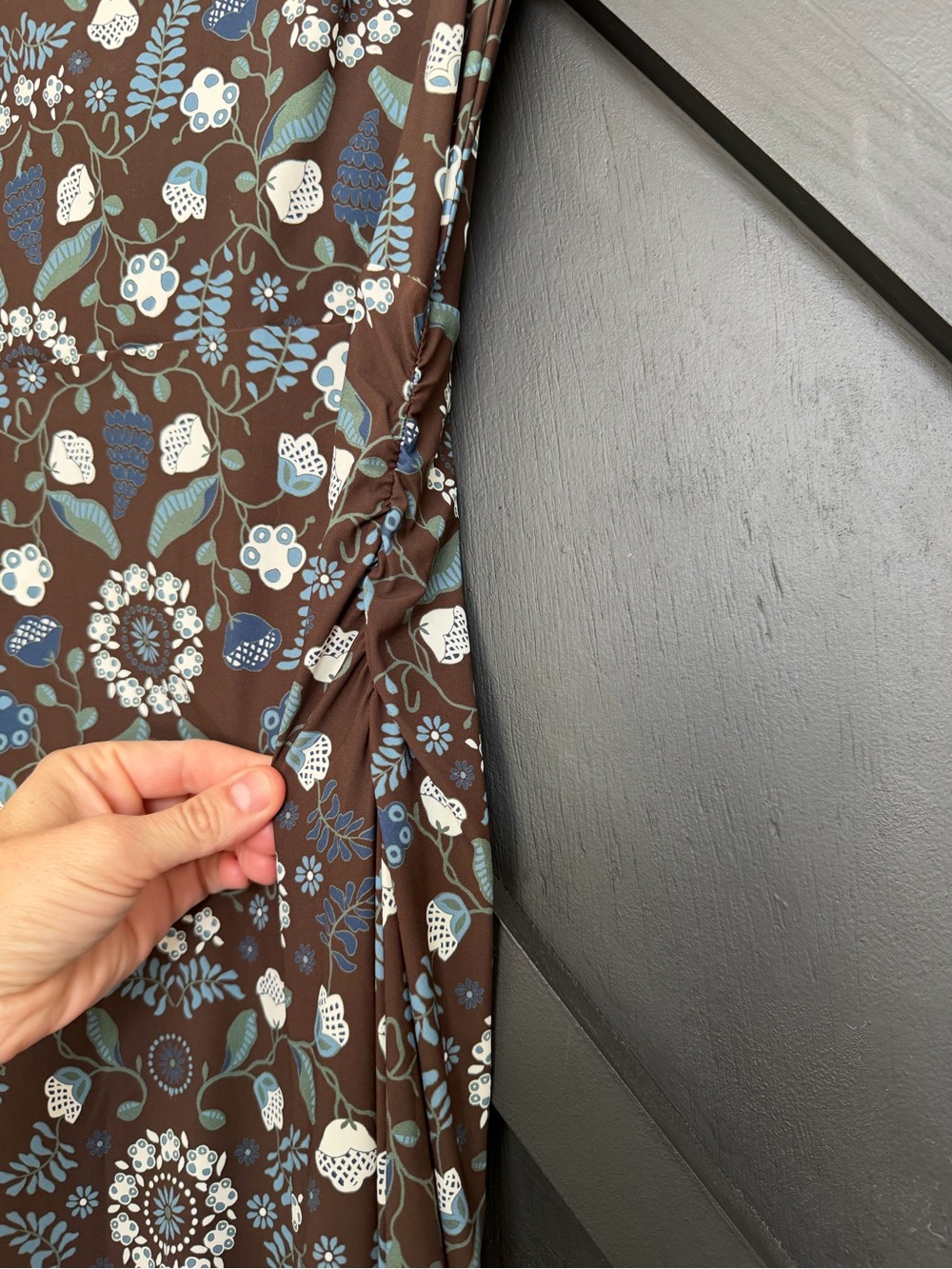 Hill House The Sloane Dress in Chocolate Swedish Floral, Size Small - Picture 7 of 12